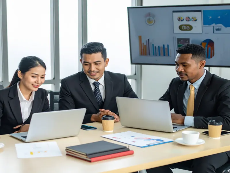 Professionals at work as AI shifts the workplace